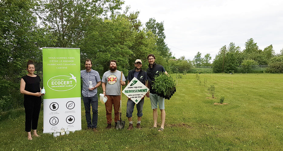 Total Fabrication s'implique dans un projet de plantation d'arbustes aux abords de la Rivière Kamouraska